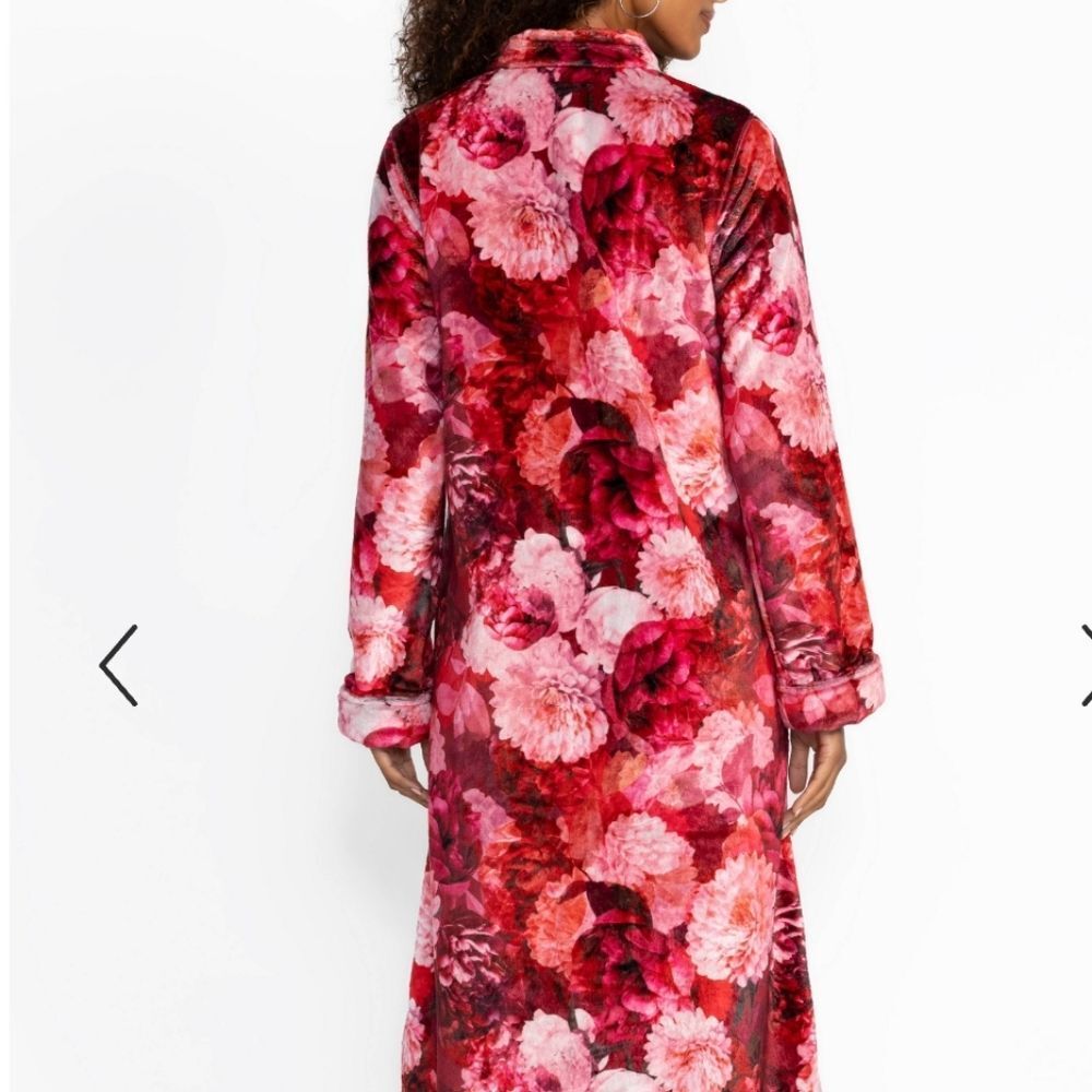 Johnny‎ Was Zip Up Robe- Rosas - Picture 4 of 9